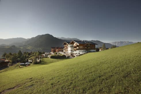Hotel Sonnhof Aussenansicht im Sommer