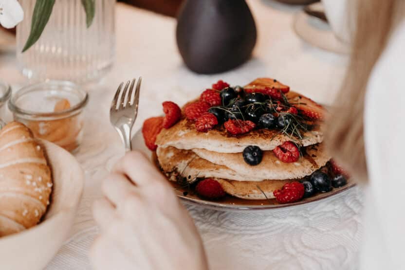 Waffeln mit Beeren uns Ahornsirup im Sonnhof