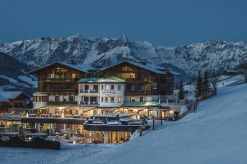 Aussenansicht Hotel Sonnhof im Winter